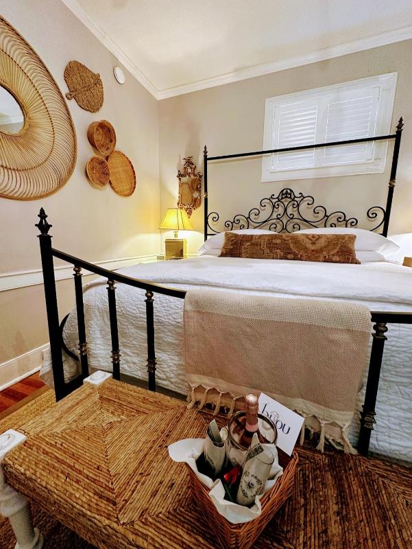 Bijou Boutique Inn - image 16