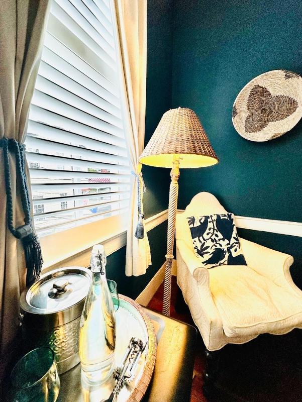 Bijou Boutique Inn - image 2