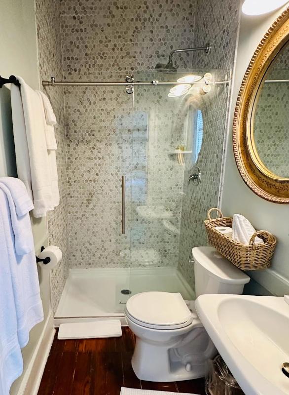 Bijou Boutique Inn - image 23