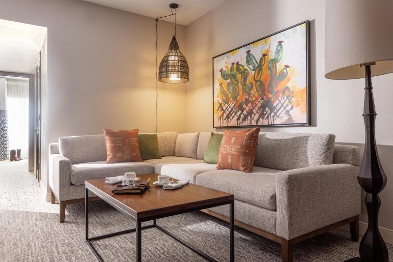 Hotel Contessa- Luxury Suites on the Riverwalk - image 32