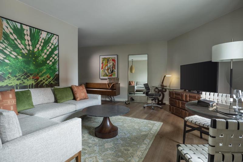 Hotel Contessa- Luxury Suites on the Riverwalk - image 30