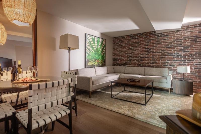 Hotel Contessa- Luxury Suites on the Riverwalk - image 38