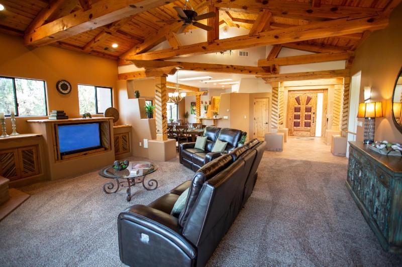 Spectacular Sedona Destination with Pool & Spa - image 2