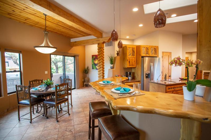 Spectacular Sedona Destination with Pool & Spa - image 20