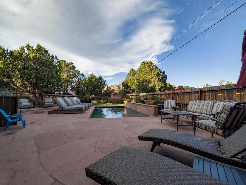 Spectacular Sedona Destination with Pool & Spa - image 28