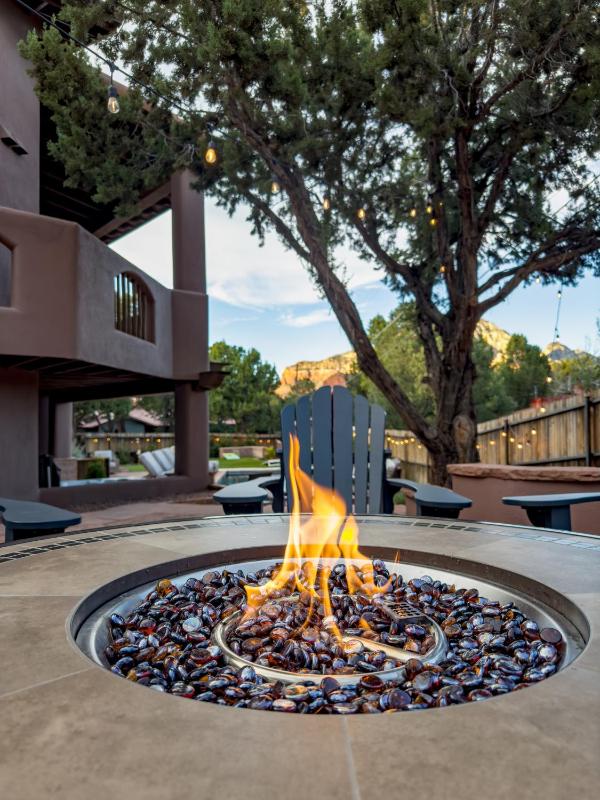 Spectacular Sedona Destination with Pool & Spa - image 26