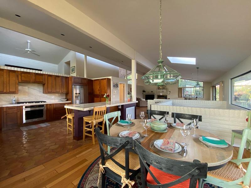 Open Style Home with Magnificent Views! - image 14