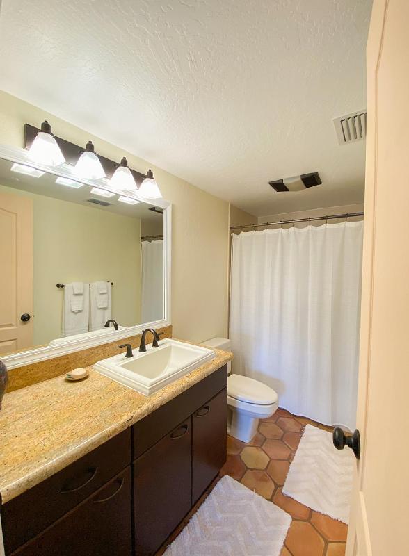 Open Style Home with Magnificent Views! - image 6