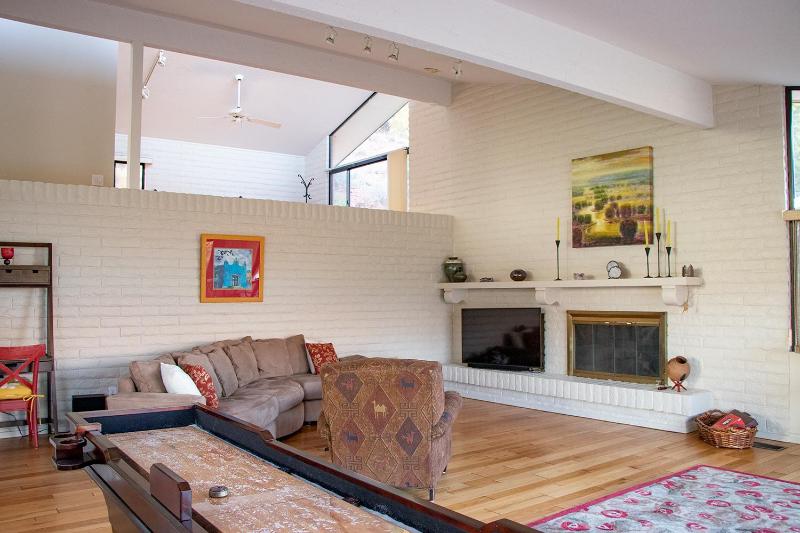 Open Style Home with Magnificent Views! - image 34