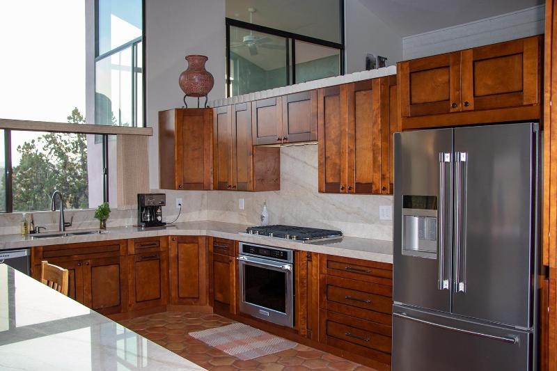 Open Style Home with Magnificent Views! - image 32