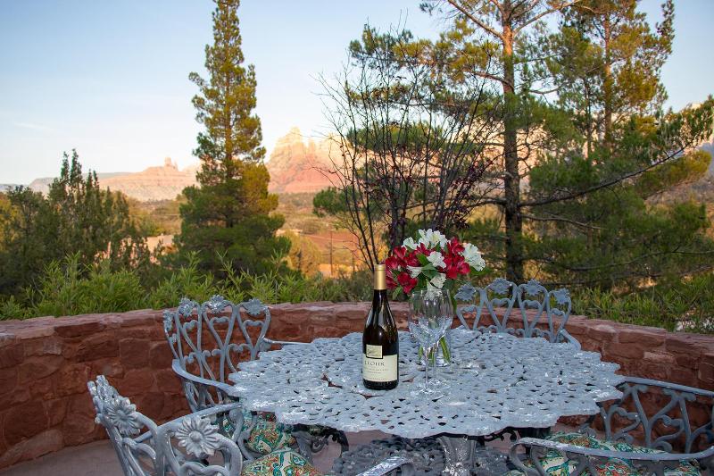 Open Style Home with Magnificent Views! - image 22