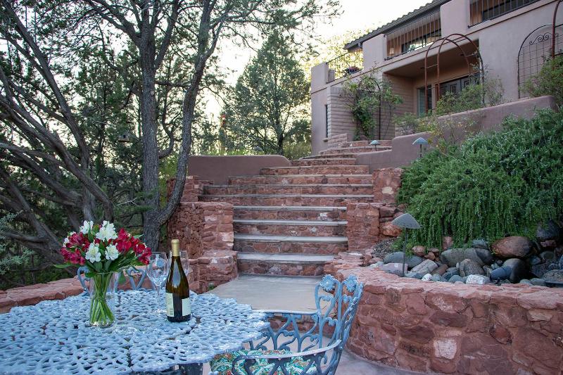 Open Style Home with Magnificent Views! - image 15
