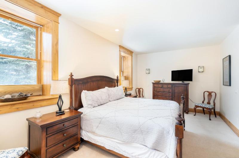 A Genuine Telluride Treasure - image 12