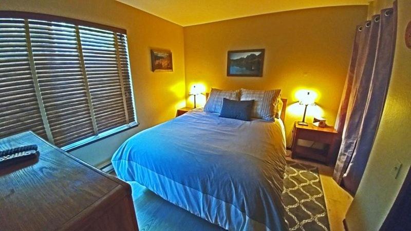 Standard Condos with Free Parking - image 7