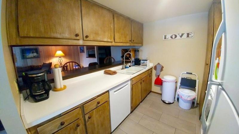 Standard Condos with Free Parking - image 16