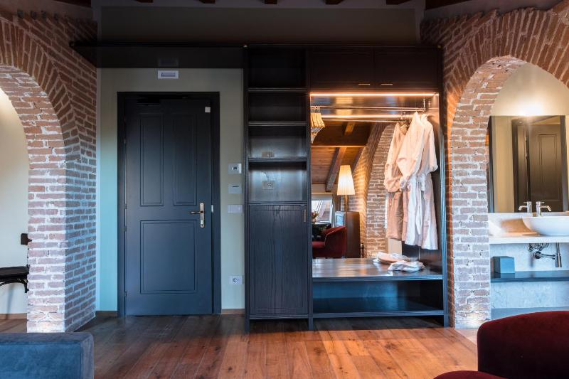 Pavillon Suite - image 40