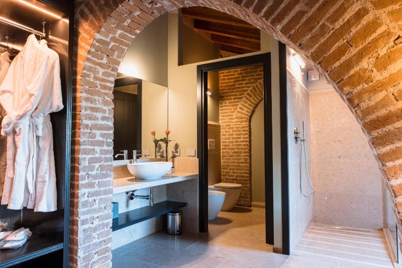 Pavillon Suite - image 22