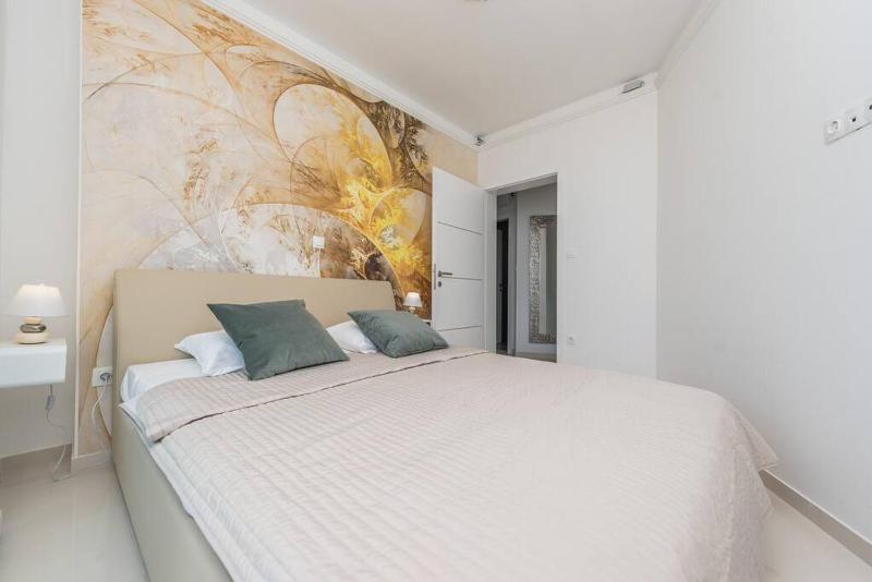 Merima luxury accommodation with private pool - image 7
