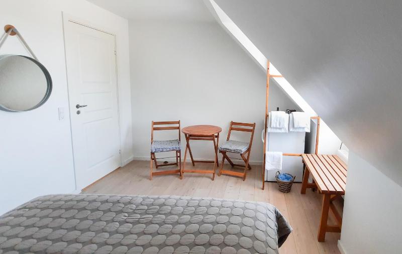Double Room with Shared Bathroom image 1
