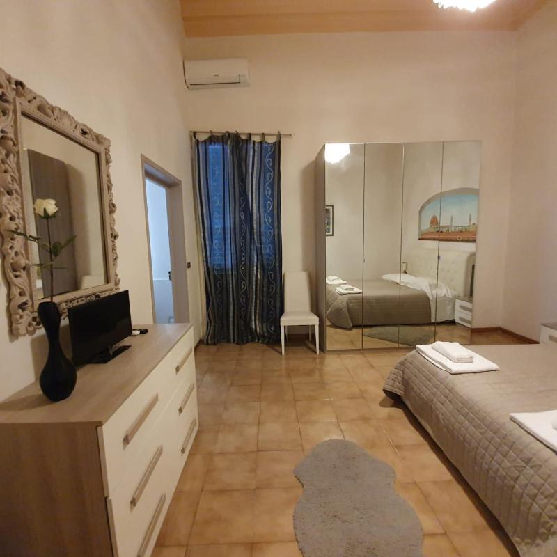 Apartment with Garden View image 1