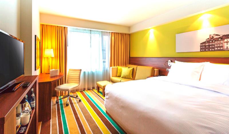 Queen Room with Sofa Bed and City View image 2
