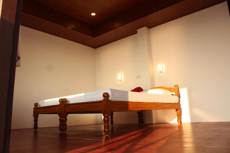 Marari Sunset Beach Villa - image 11