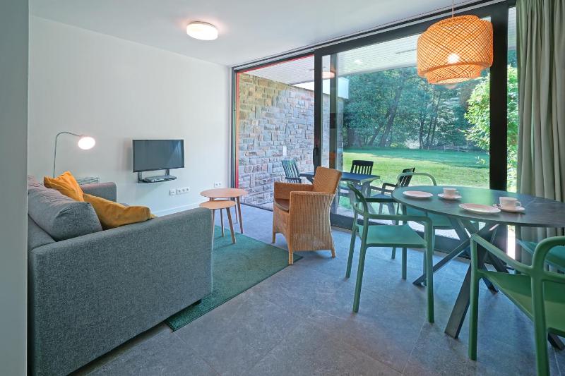 Bungalow (2 Adults) image 1