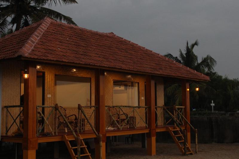 Marari Sunset Beach Villa - image 34