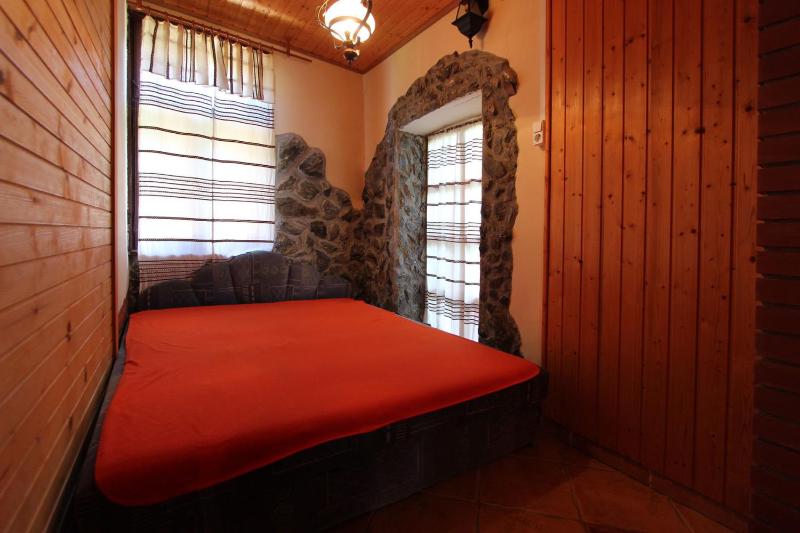 Two-Bedroom Townhouse image 2