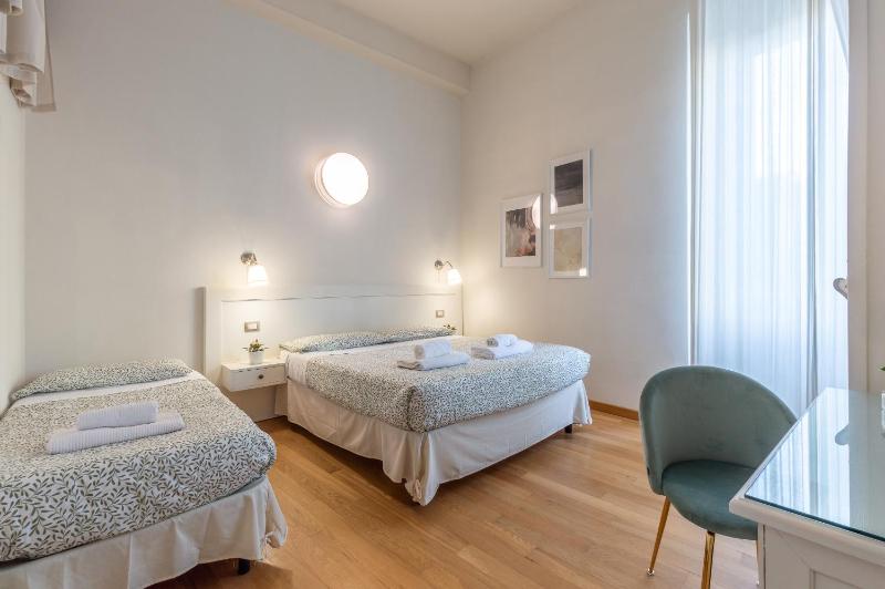Triple Room image 4
