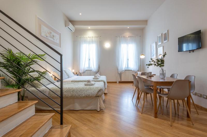 Apartment image 3