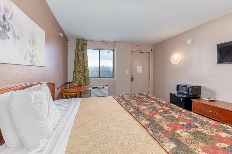 King Room image 4