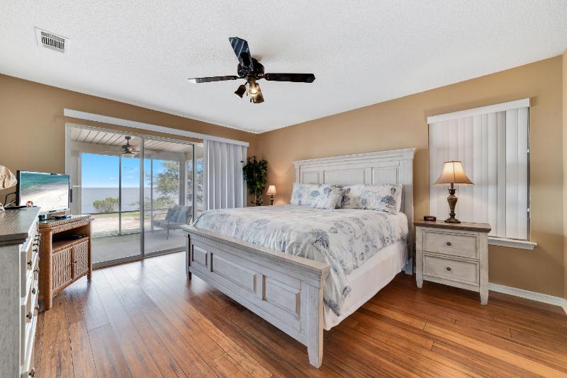 Bay Dreamin - image 50