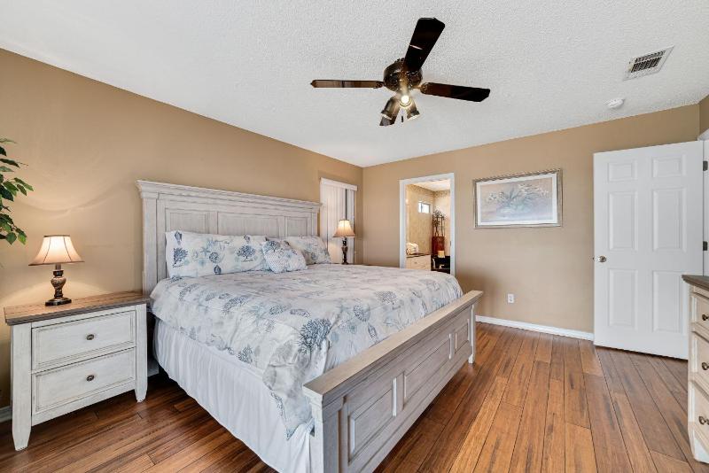 Bay Dreamin - image 29