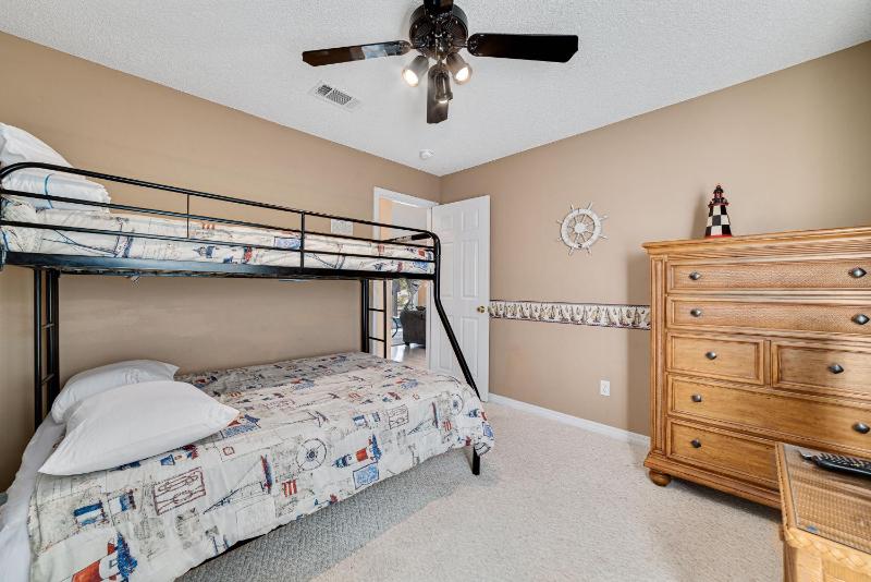 Bay Dreamin - image 22