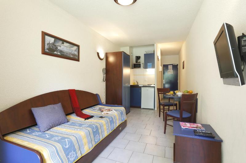 Studio (2 adults) with river view image 2