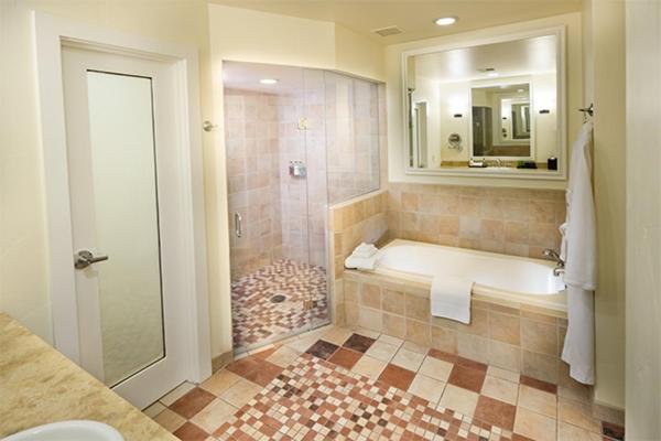 Bungalow Deluxe Suite image 2