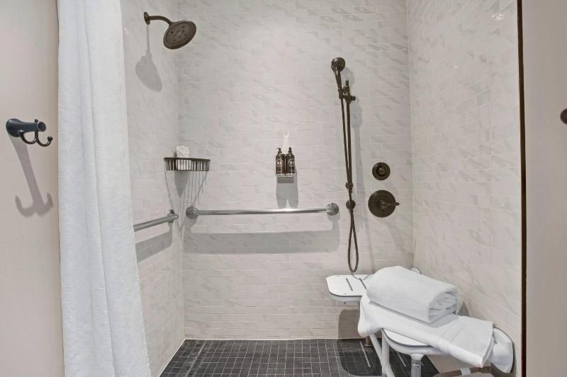 King Room image 2