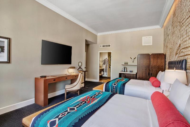 Double Room image 2