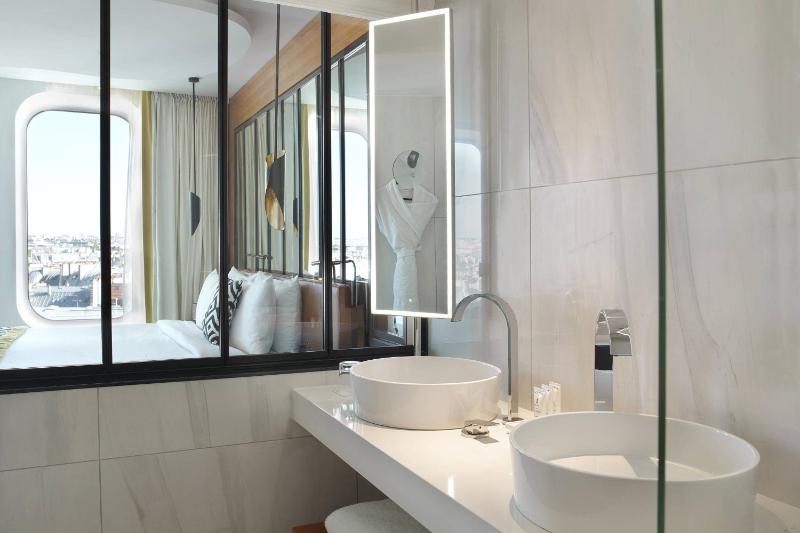 Artist Studio Junior Suite image 4