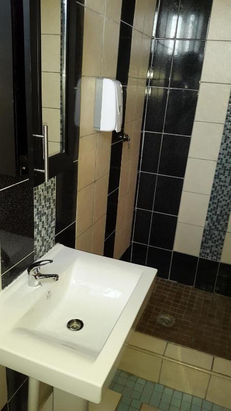 Monarchy Guest House - image 5