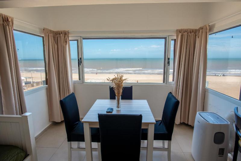 Apartamentos del mar - image 17