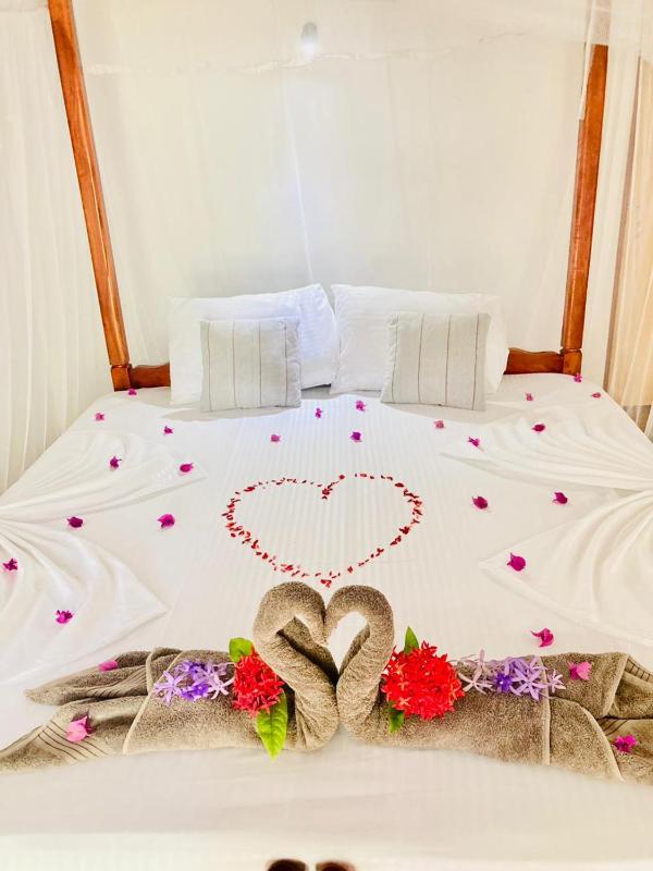 Dilena Beach Inn - image 1