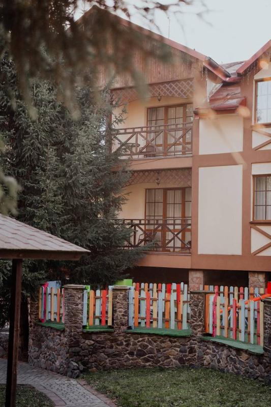 One-Bedroom Suite image 2