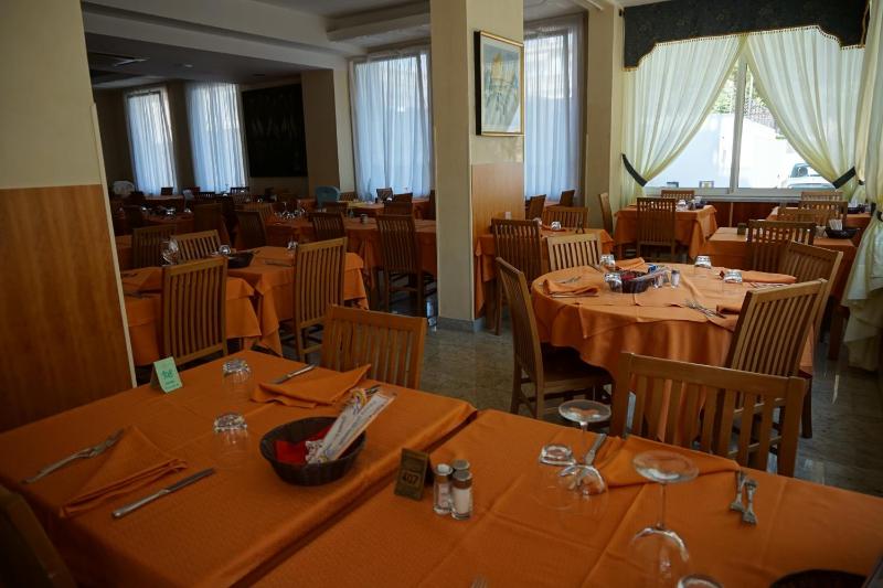 Hotel Flora - image 8
