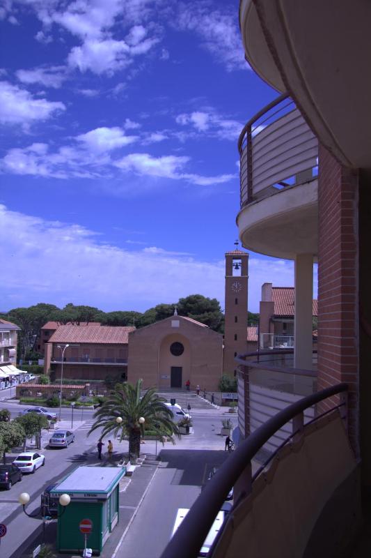 One-Bedroom Apartment with Lateral Sea View image 2