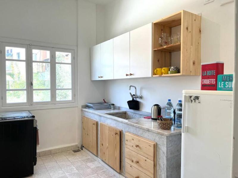 Sunlit 2BR apt on MarMikhael Stairs - image 10