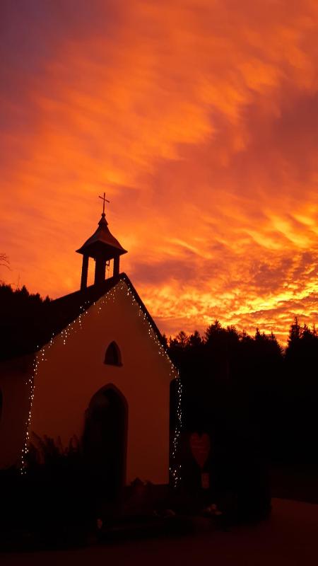 Double Room with Lake View image 4