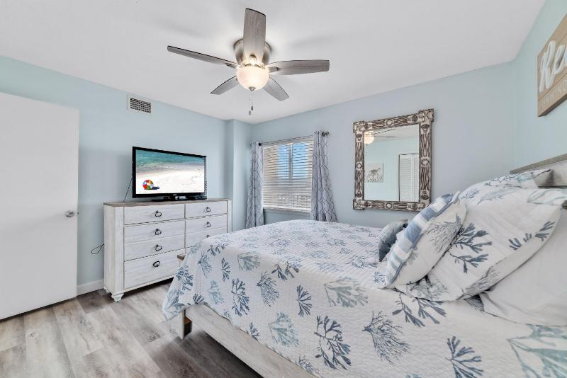 Edgewater West 94 - image 20