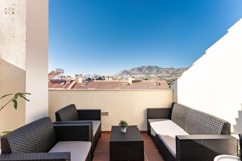 Stylish Seaview Townhouse 3BR Pool 4 Terraces - image 34